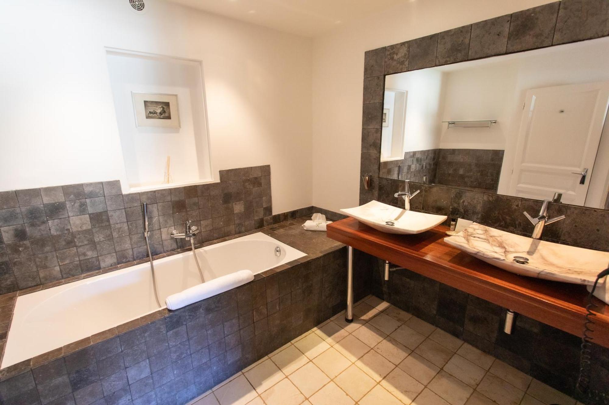 Hotel Le Verger Maelvi Grimaud Phòng bức ảnh