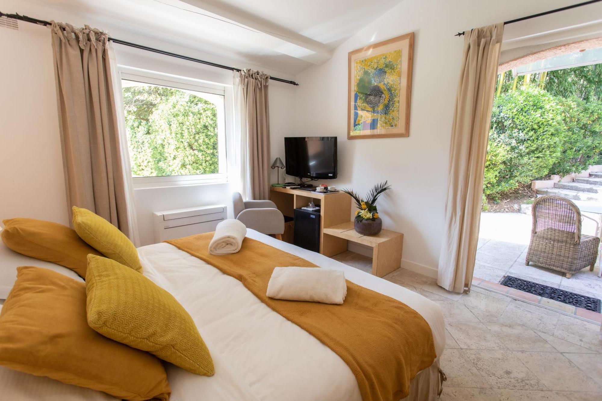 Hotel Le Verger Maelvi Grimaud Phòng bức ảnh